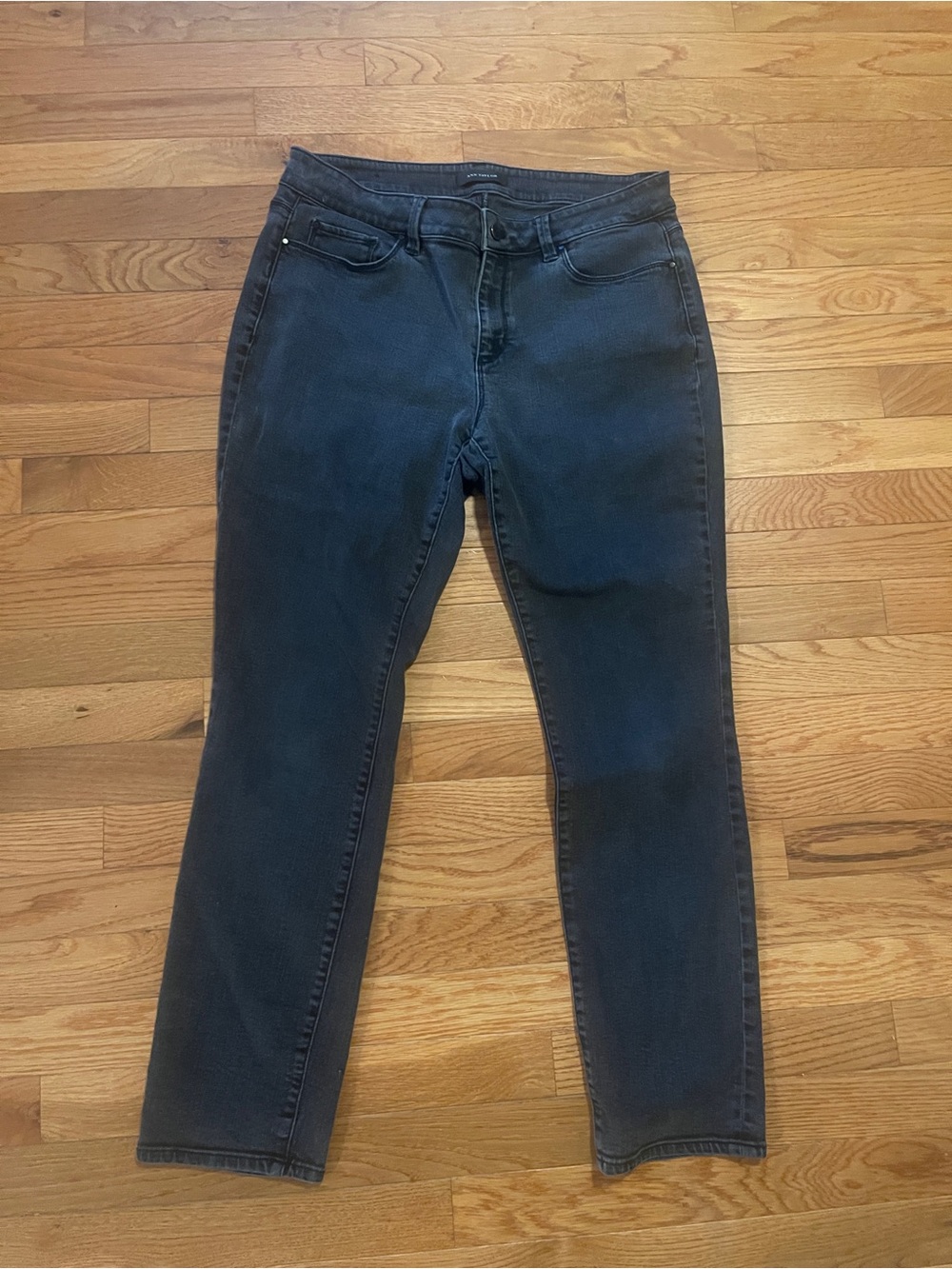 Ann Taylor | The Skinny Curvy Fit| Charcoal Color